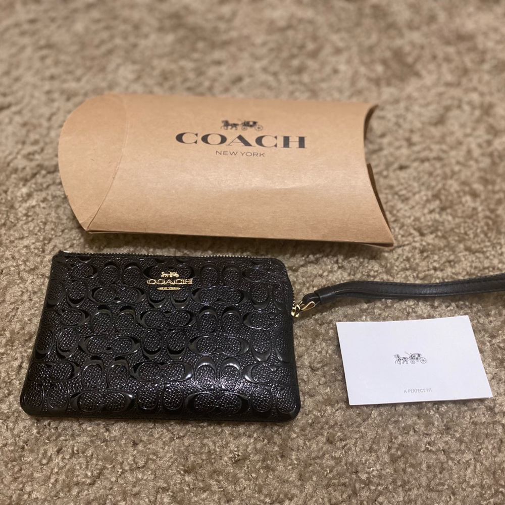 NWT COACH WRISTLET